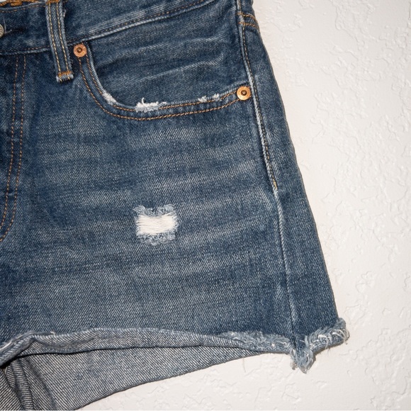 Levi’s 501 Blue Distressed Cut Off Denim High Rise Shorts Size 26 - Picture 3 of 8